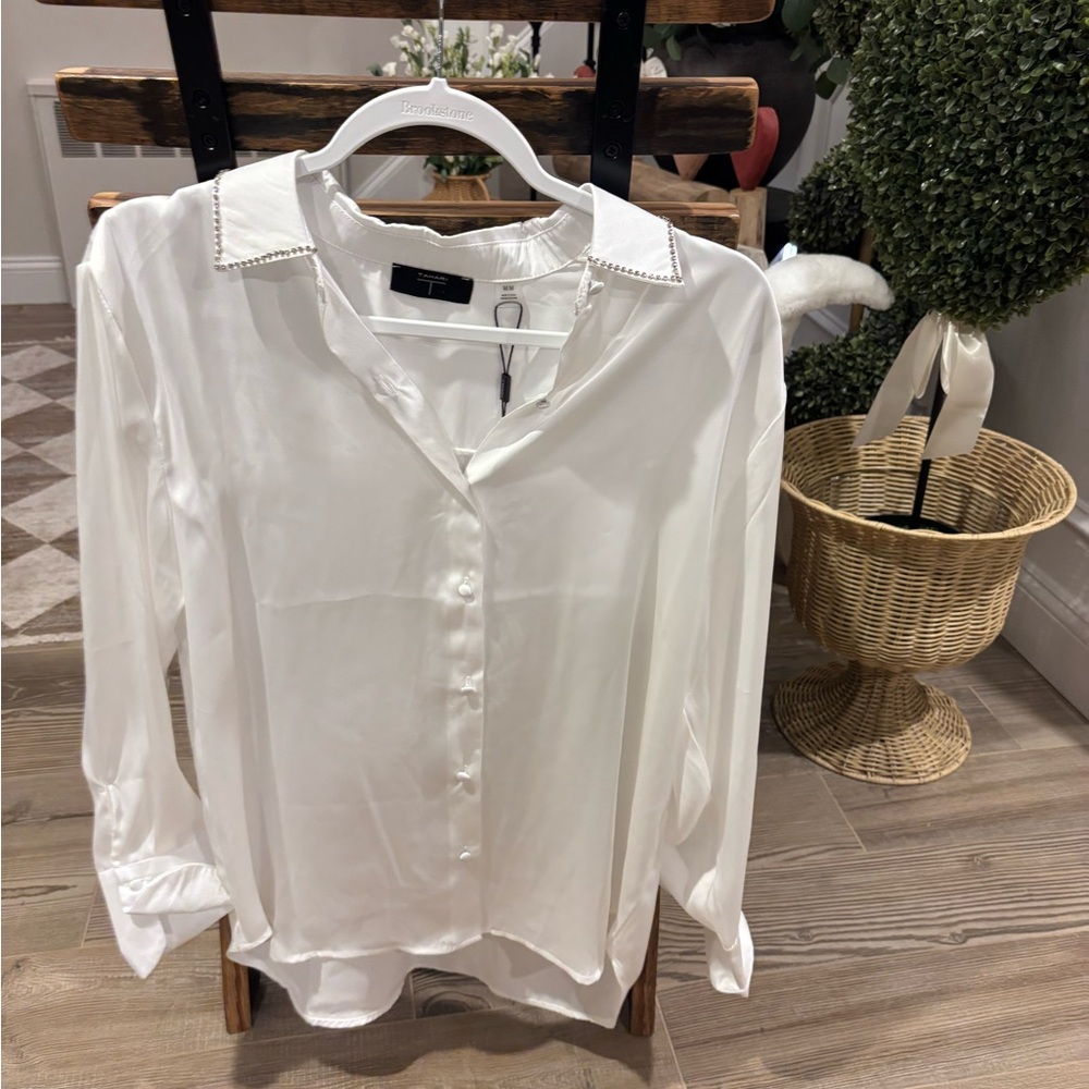 Elegant White Women's Blouse Brand is Tahari - Size Medium NWT Stunning